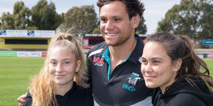  Alice Springs Girls Academy members broaden horizons in first Adelaide trip (ABC)